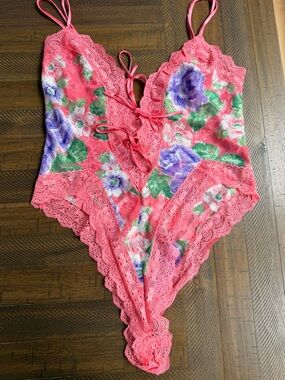 Victoria’s Secret Floral Lace Up Teddy Bodysuit Pink Y2K Coquette Lingerie M